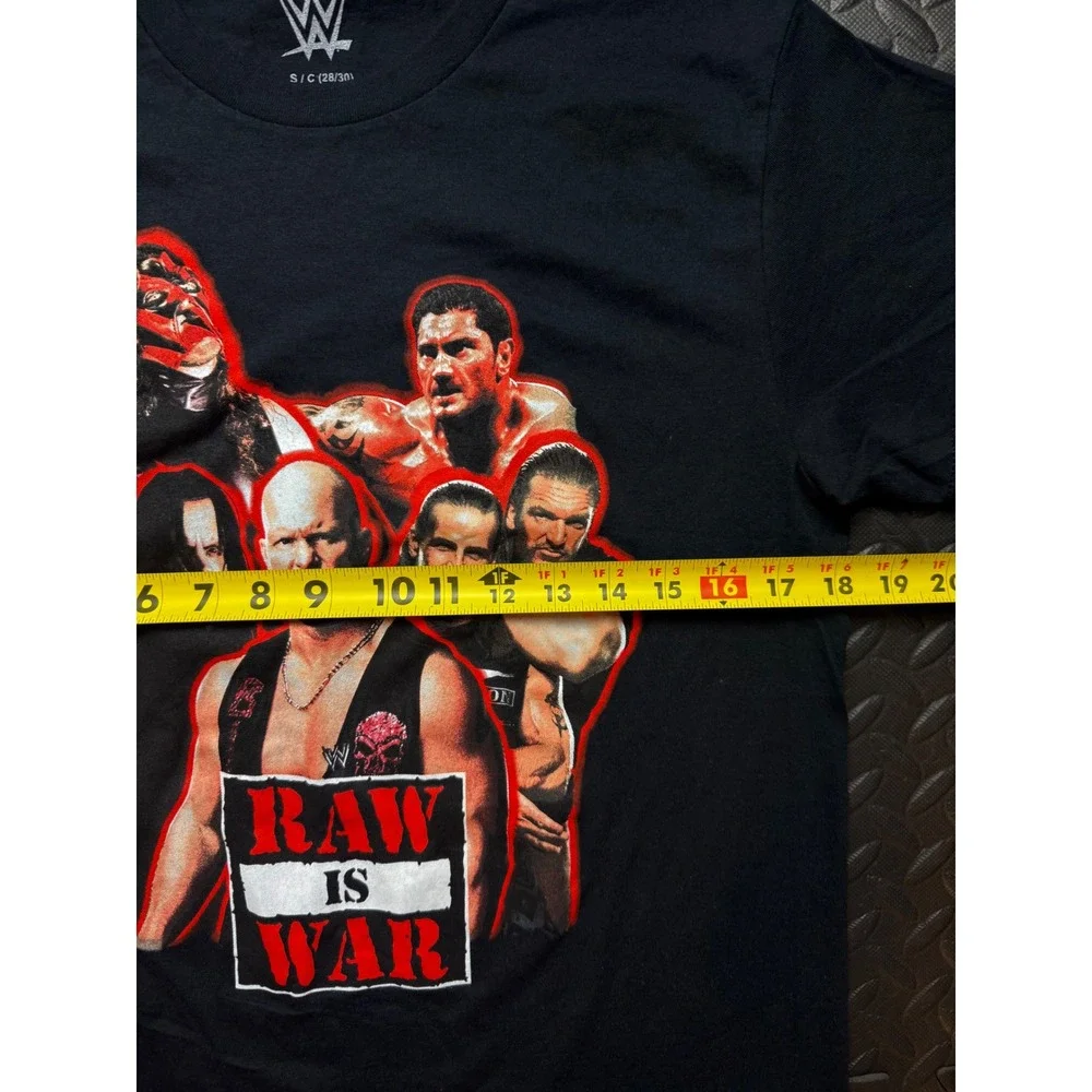 WWE Raw Is War T-Shirt Mens Small‎ Black Stone Cold Undertaker Triple H Graphic